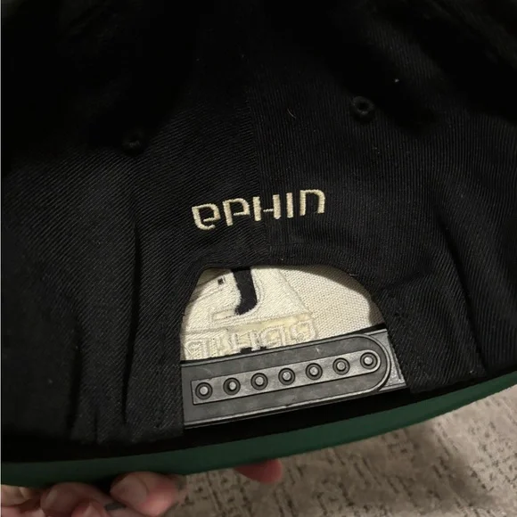 Black Snapback Cap - Picture 2 of 3